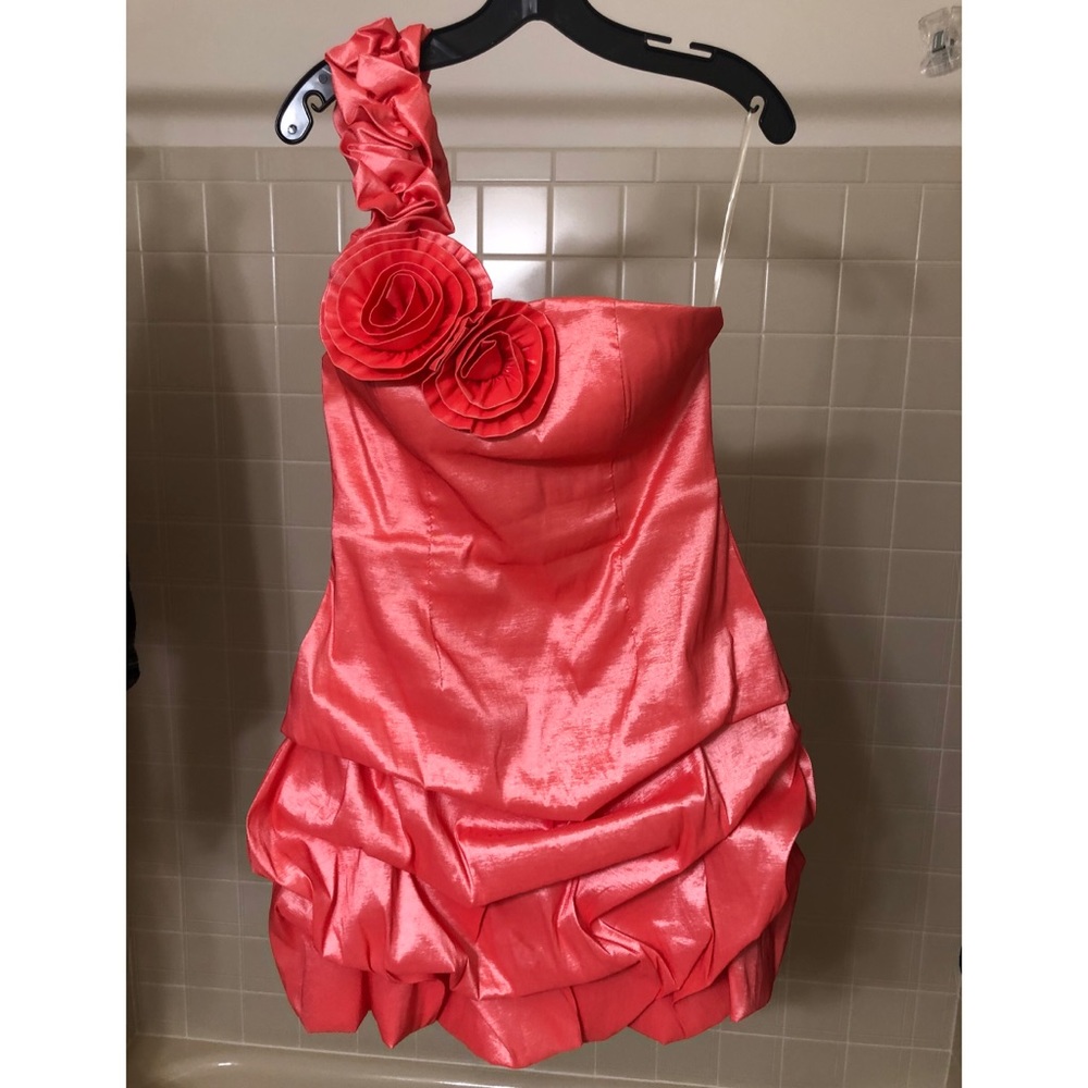 Daisy One Shoulder XL